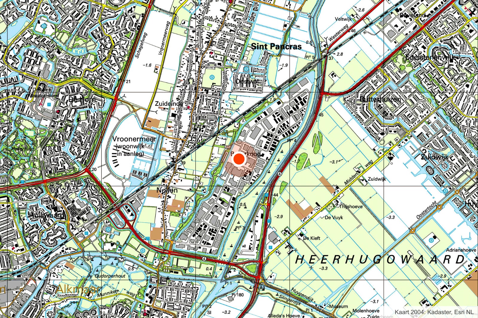 Topografische kaart van 2004 met de plek van de wasstraat op bedrijventerrein Beverkoog in Alkmaar (Kadaster, Esri Nederland)